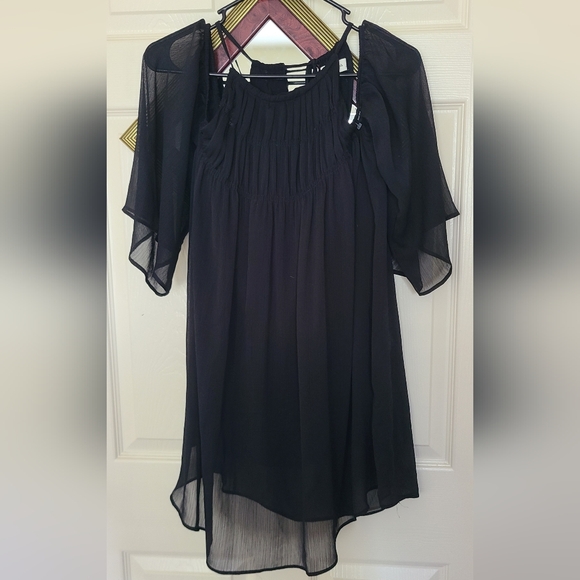Abercrombie & Fitch Black Cold Shoulder Top - Picture 1 of 8